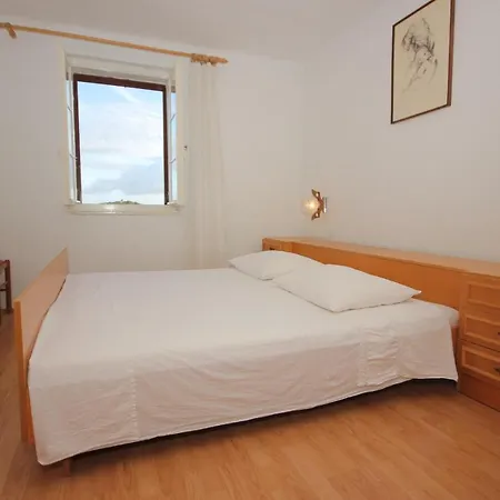 Apartman With Wifi - 8435 Vis